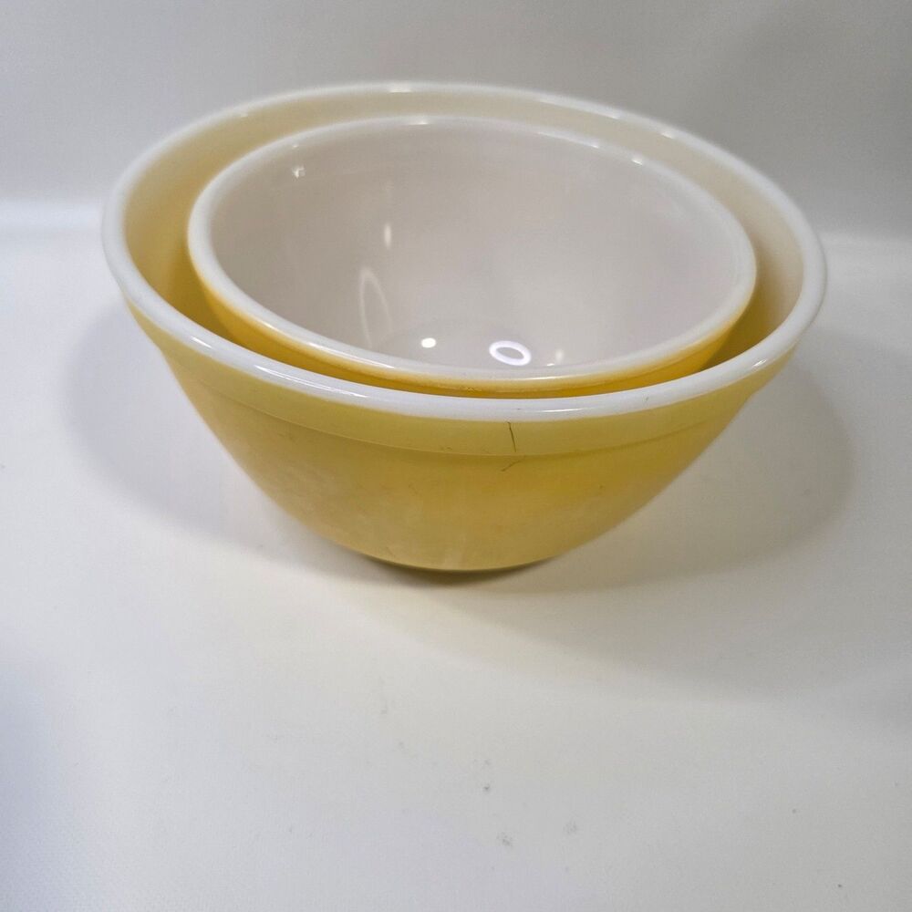 Vintage Pyrex Mixing Bowls Set of 2 Yellow